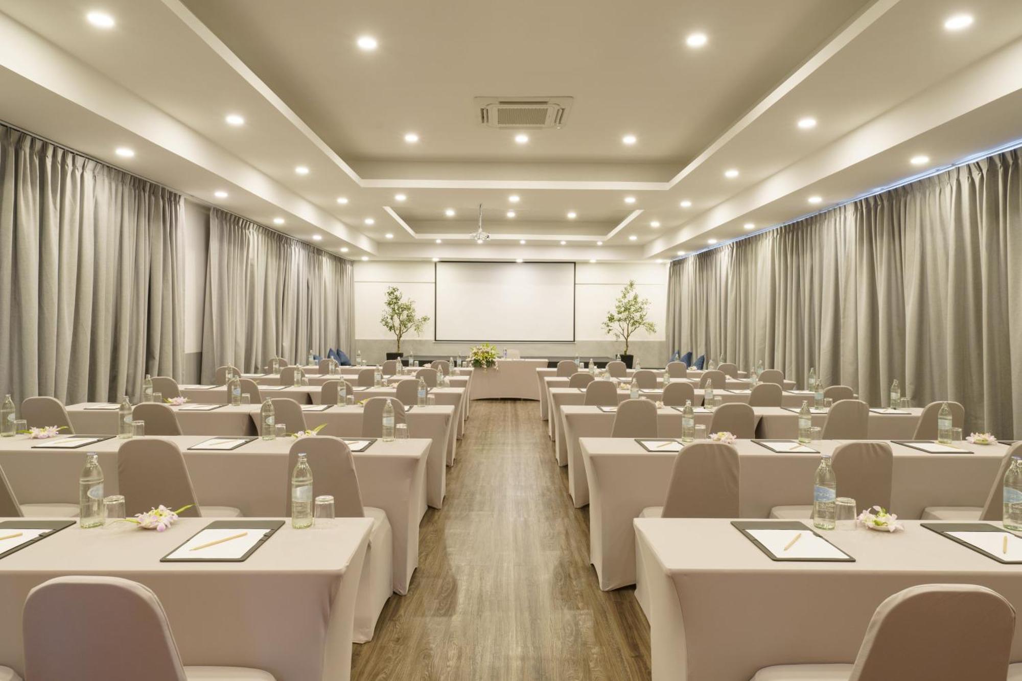 Surestay By Best Western Iconic Suvarnabhumi Bang Bo Exterior foto